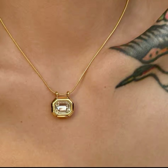 18K Gold Plated Stainless Steel Square White AAA CZ Crystal Pendant Necklace - Picture 4 of 15